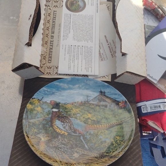 Wildlife Collector's Plate with Certificate - Picture 1 of 4